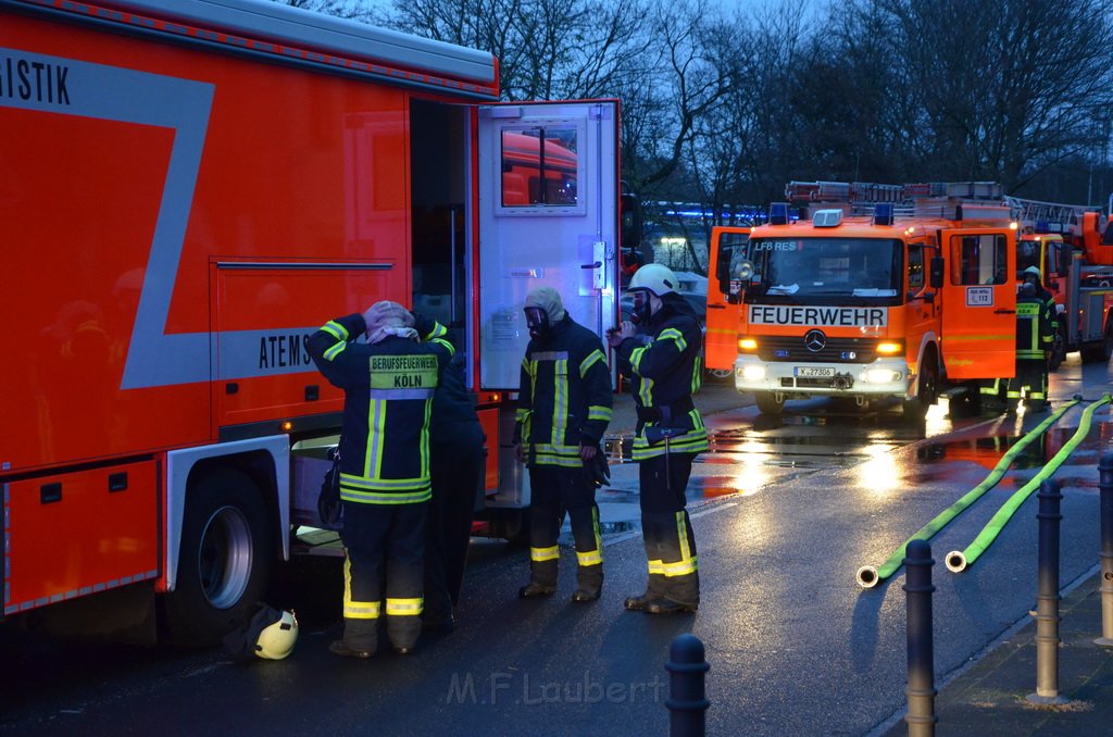 Kellerbrand Koeln Hoehenberg Hoehenbergerstr P251.JPG - Miklos Laubert